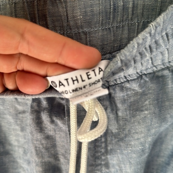 Athleta Cabo Shorts 4” linen chambray blue large pockets elastic drawstring - Picture 5 of 5